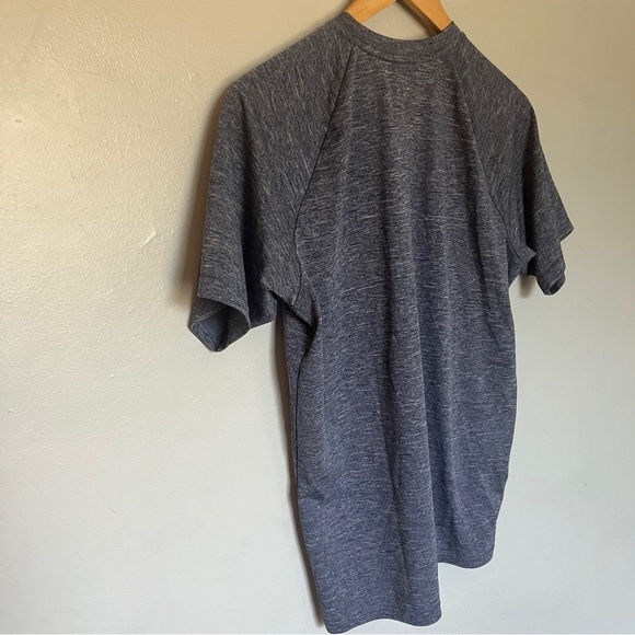 Nike Men's Dri-FIT UPF 40+ Hydroguard Swim Tee (Small, Blue Grey Heather) - Picture 6 of 8